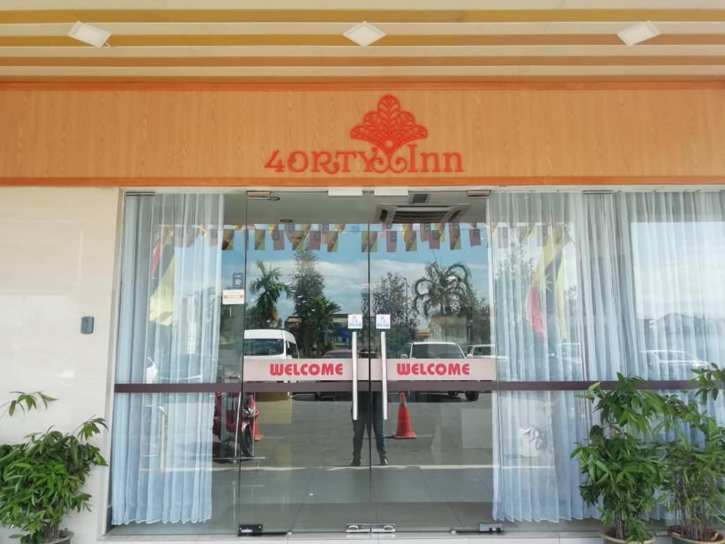 4Orty Inn Bintulu Buitenkant foto