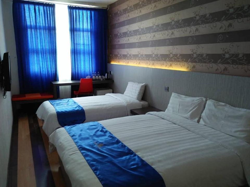 4Orty Inn Bintulu Buitenkant foto