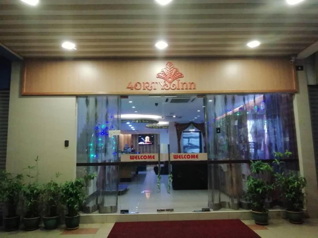 4Orty Inn Bintulu Buitenkant foto
