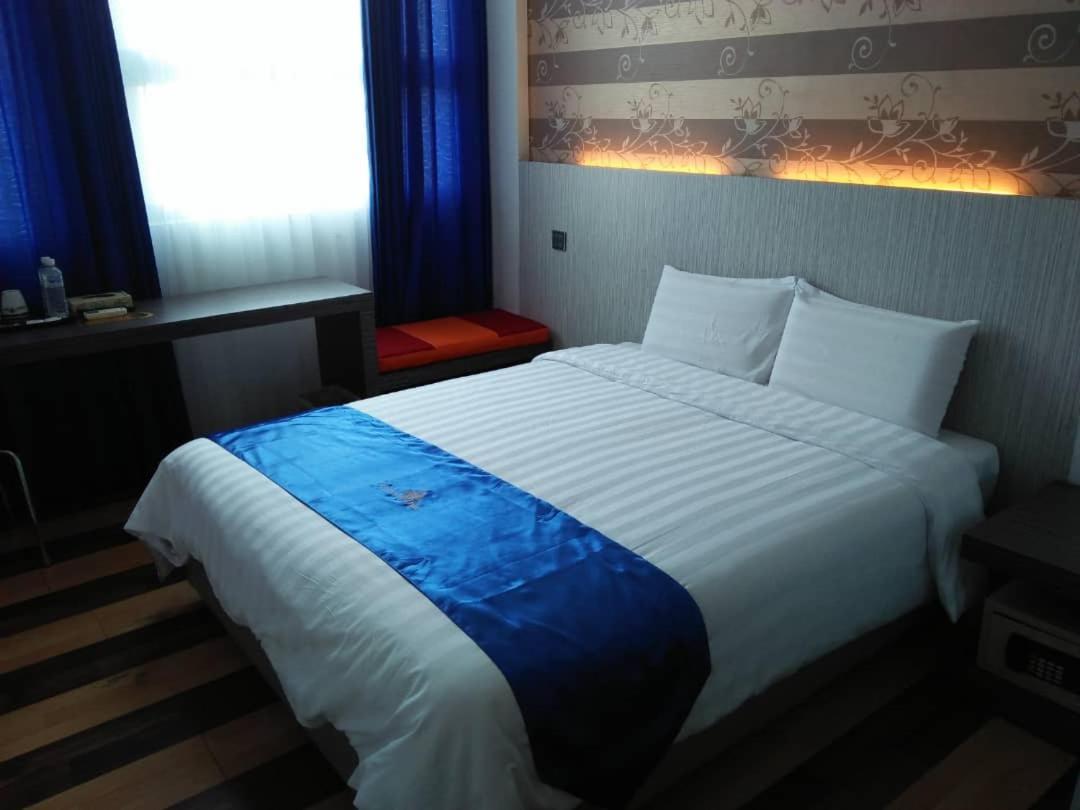 4Orty Inn Bintulu Buitenkant foto