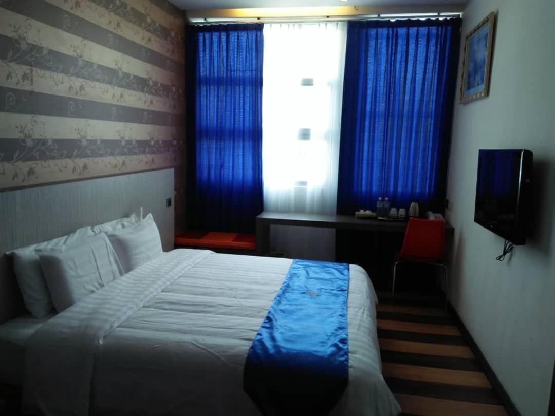 4Orty Inn Bintulu Buitenkant foto