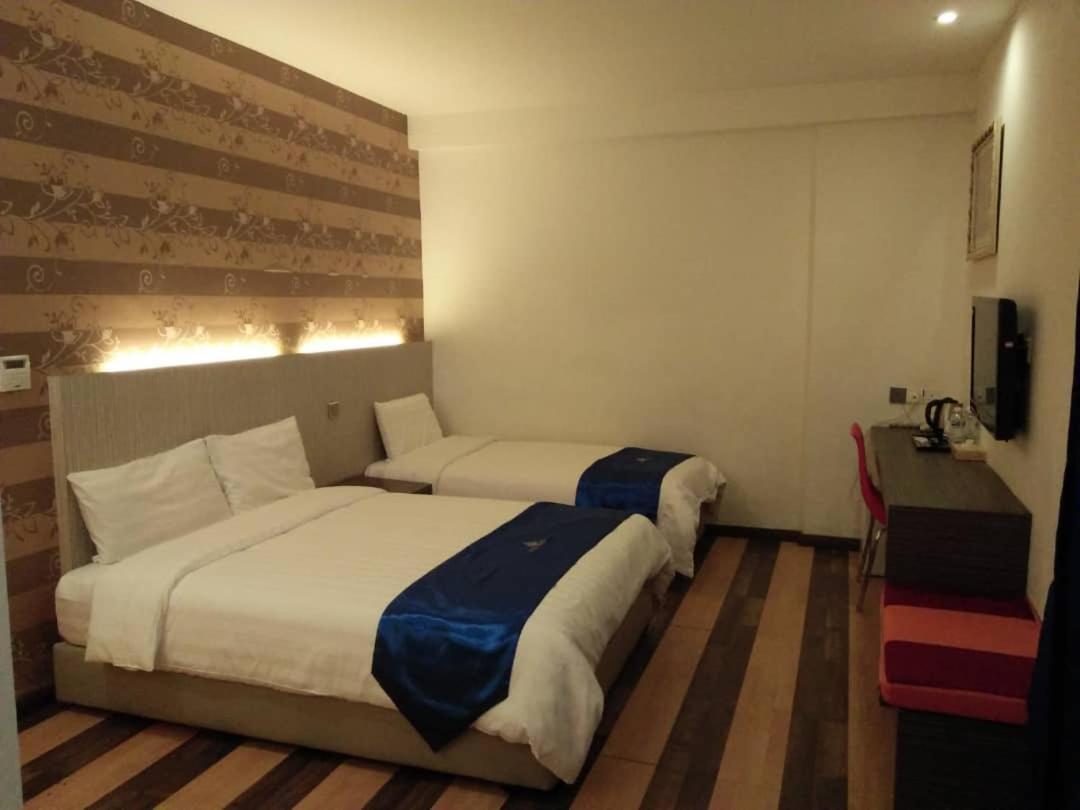 4Orty Inn Bintulu Buitenkant foto